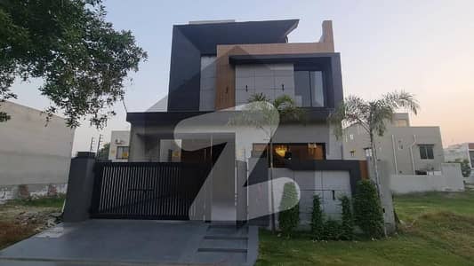 10 Marla Modren design House Available for sale in Lake City Lahore
