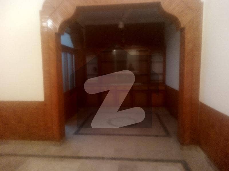 نیو لالہ زار راولپنڈی میں 5 کمروں کا 7 مرلہ مکان 75.0 ہزار میں کرایہ پر دستیاب ہے۔