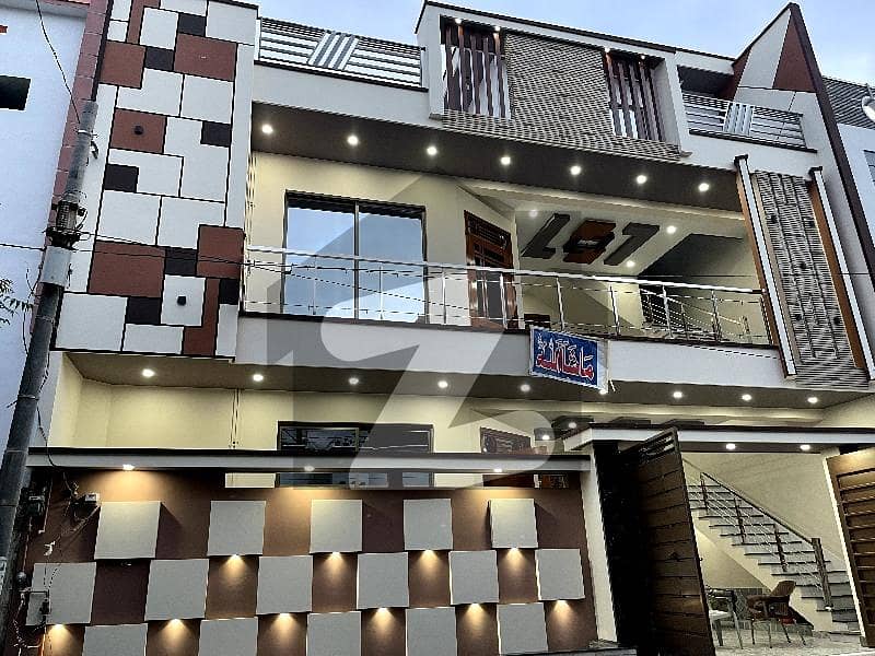 سادی ٹاؤن - بلاک 5 سعدی ٹاؤن,سکیم 33,کراچی میں 7 کمروں کا 10 مرلہ مکان 3.45 کروڑ میں برائے فروخت۔