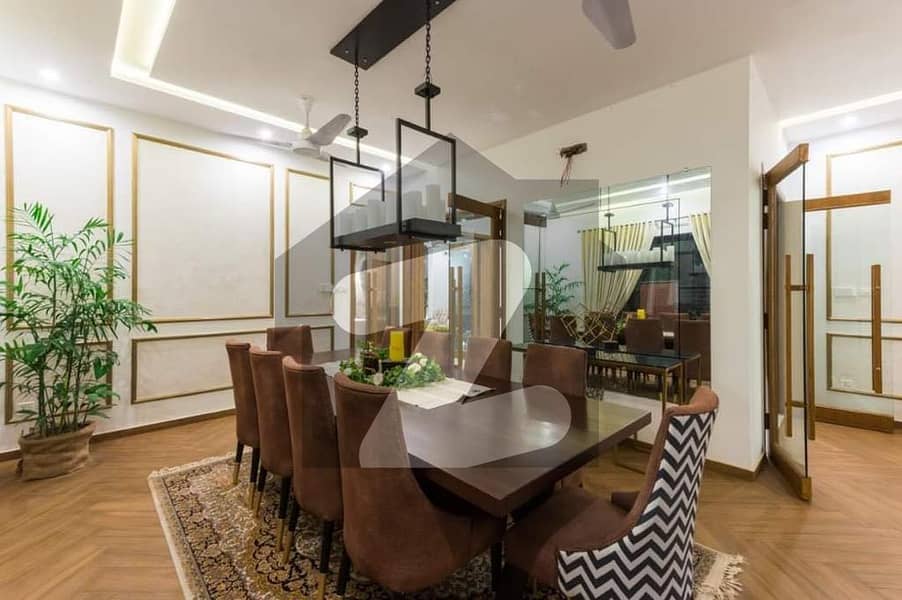 ایف ۔ 6 اسلام آباد میں 6 کمروں کا 18 مرلہ مکان 35.0 کروڑ میں برائے فروخت۔
