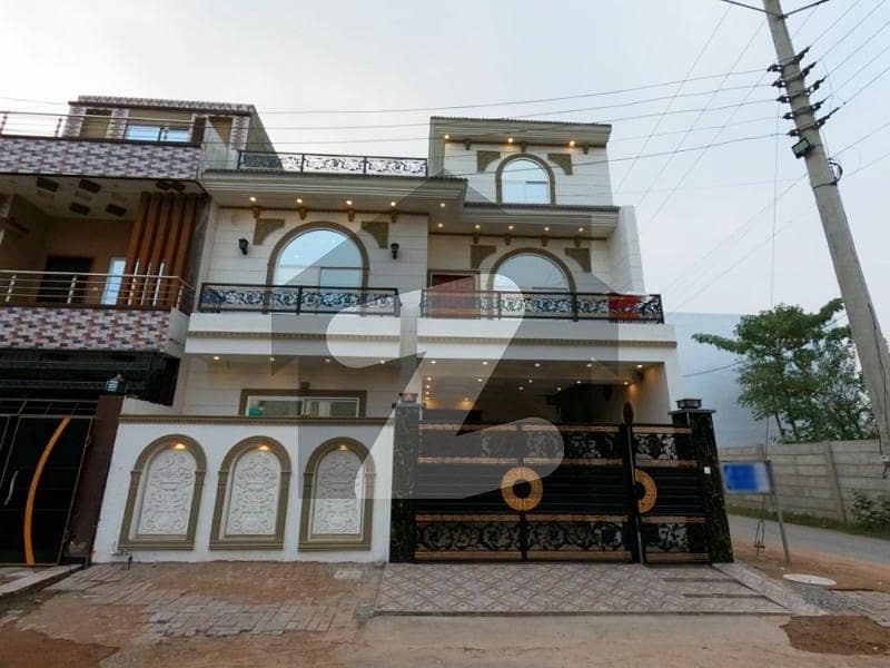 الرحمان فیز 2 - بلاک ایل الرحمان گارڈن فیز 2,الرحمان گارڈن,لاہور میں 5 کمروں کا 6 مرلہ مکان 1.9 کروڑ میں برائے فروخت۔