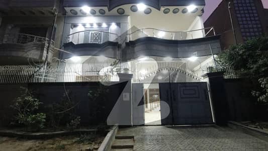 مسکان چورنگی کراچی میں 8 کمروں کا 1 کنال مکان 13.0 کروڑ میں برائے فروخت۔