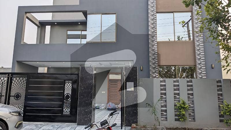 نشیمنِ اقبال فیز 2 نشیمنِ اقبال,لاہور میں 5 کمروں کا 1 کنال مکان 4.25 کروڑ میں برائے فروخت۔ نشیمنِ اقبال فیز 2 نشیمنِ اقبال,لاہور میں 5 کمروں کا 1 کنال مکان 4.25 کروڑ میں برائے فروخت۔