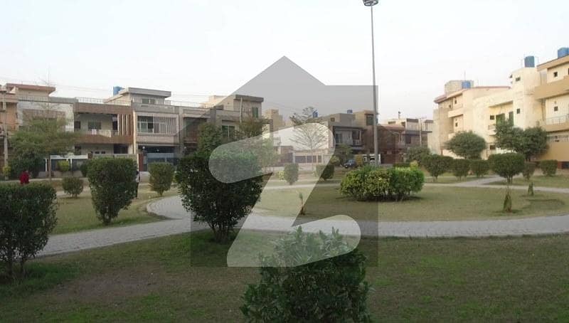 پاک عرب ہاؤسنگ سوسائٹی لاہور میں 5 کمروں کا 5 مرلہ رہائشی پلاٹ 1.07 کروڑ میں برائے فروخت۔