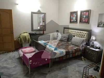 چکلالہ سکیم 3 چکلالہ سکیم,راولپنڈی میں 8 کمروں کا 1 کنال مکان 7.5 کروڑ میں برائے فروخت۔