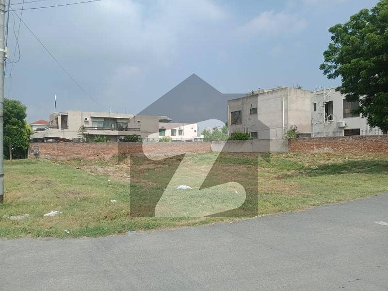 43 MARLA CORNER RESIDENTIAL PLOT ON 60 FT ROAD AVAILABLE FOR SALE IN BLOCK D OF STATE LIFE HOUSING SOCIETY