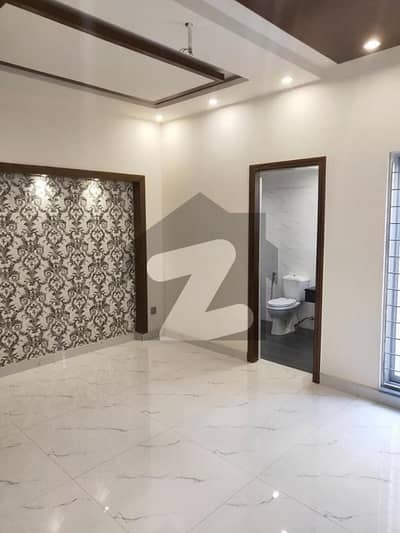 Beautiful 10 Marla Lower Portion Available For Rent In Park View City Lahore