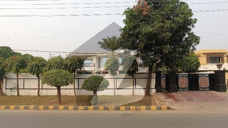 A 2 Kanal Fully Furnished Main Double Road House In DHA Phase 3, Lahore