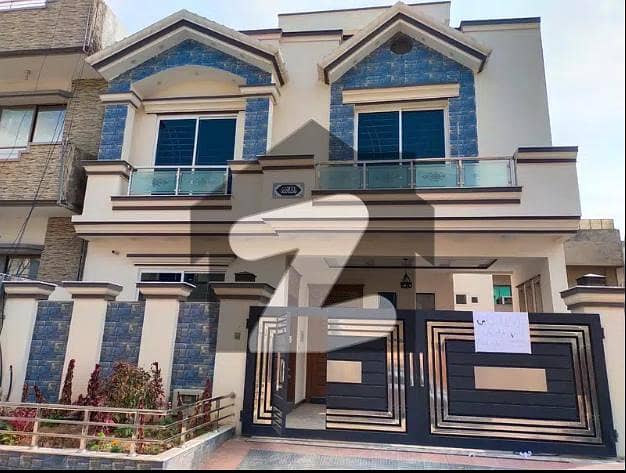 جی ۔ 13 اسلام آباد میں 5 کمروں کا 7 مرلہ مکان 6.0 کروڑ میں برائے فروخت۔ جی ۔ 13 اسلام آباد میں 5 کمروں کا 7 مرلہ مکان 6.0 کروڑ میں برائے فروخت۔