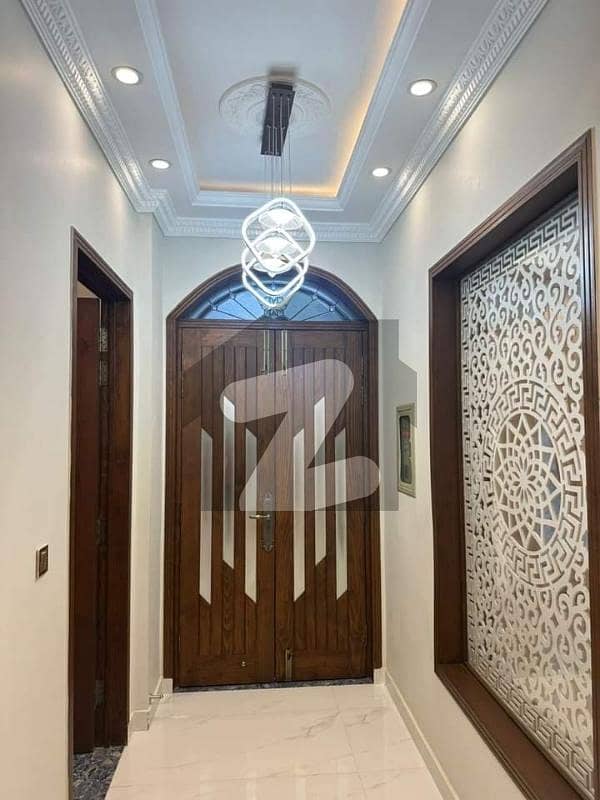 بحریہ ٹاؤن اقبال بلاک بحریہ ٹاؤن سیکٹر ای,بحریہ ٹاؤن,لاہور میں 2 کمروں کا 10 مرلہ زیریں پورشن 45.0 ہزار میں کرایہ پر دستیاب ہے۔