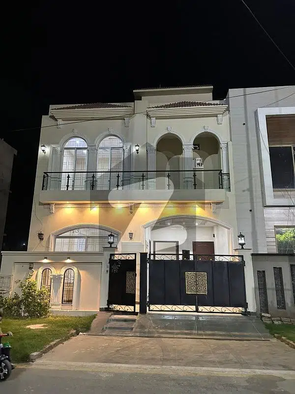 Beautiful House Available For Rent Park View City