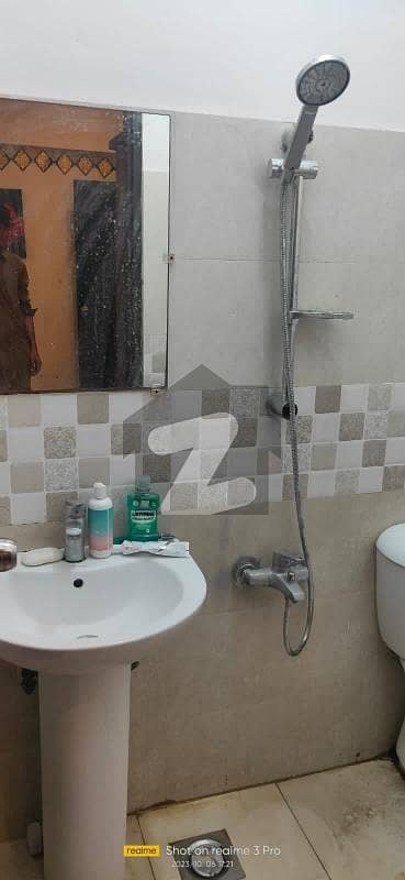 flat available for sale in Clifton block 4 Karachi