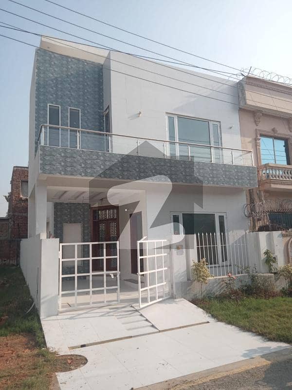 Ideally Located House 5 Marla Available For Sale In EME Society Lahore