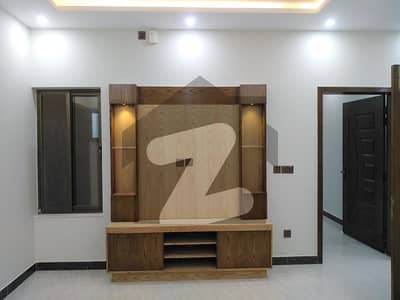 Lower Portion For rent Situated In Bahria Town Phase 8