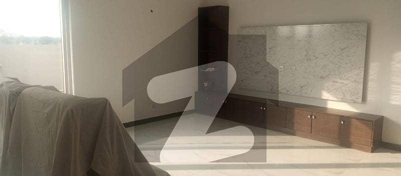 ڈی ایچ اے فیز 7 - بلاک وائے فیز 7,ڈیفنس (ڈی ایچ اے),لاہور میں 5 کمروں کا 1 کنال مکان 2.25 لاکھ میں کرایہ پر دستیاب ہے۔