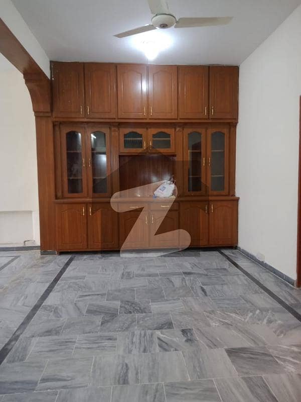 upper portion for rent in g 11 upper portion for rent in g 11