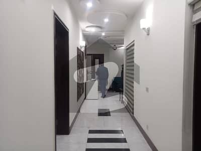 ڈی ایچ اے فیز 3 ڈیفنس (ڈی ایچ اے),لاہور میں 5 کمروں کا 1 کنال مکان 7.6 کروڑ میں برائے فروخت۔