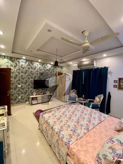 ماڈل ٹاؤن لاہور میں 3 کمروں کا 1 کنال زیریں پورشن 1.6 لاکھ میں کرایہ پر دستیاب ہے۔