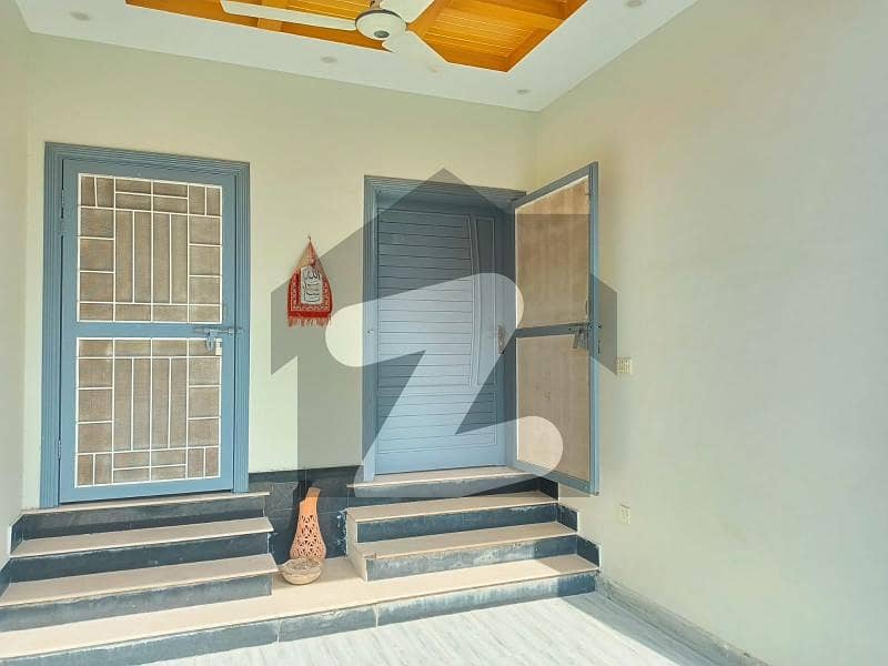 ڈی ۔ 12 اسلام آباد میں 5 کمروں کا 4 مرلہ مکان 1.2 لاکھ میں کرایہ پر دستیاب ہے۔