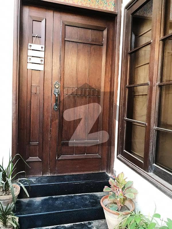 ڈی ایچ اے فیز 7 ایکسٹینشن ڈی ایچ اے ڈیفینس,کراچی میں 4 کمروں کا 4 مرلہ مکان 3.3 کروڑ میں برائے فروخت۔