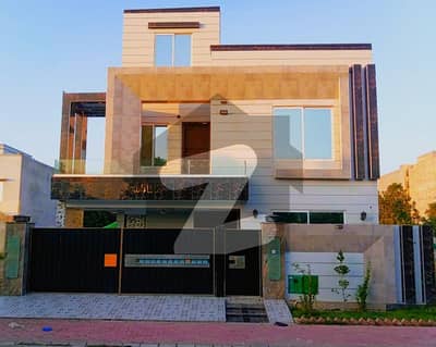 10 Marla House For Rent In Quaid Block Bahria Town Lahore