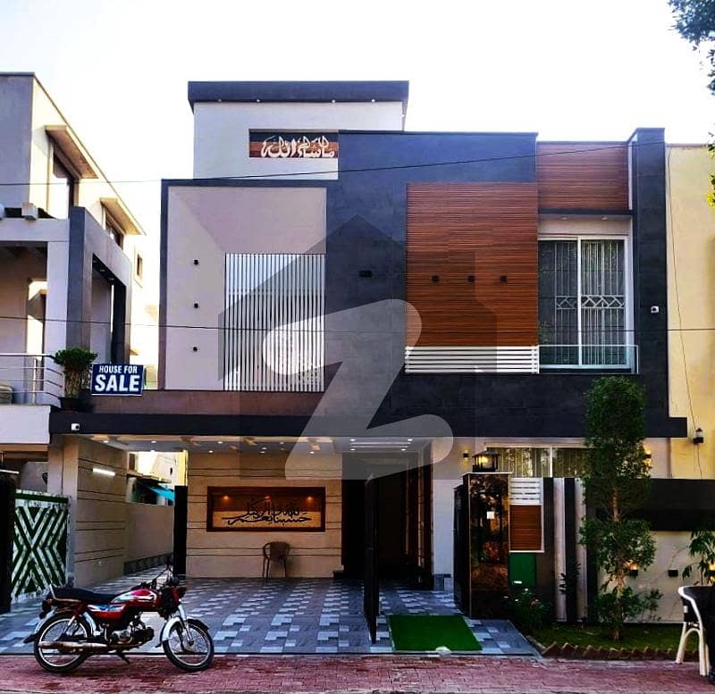 10 Marla House For Sale In Hussain Block Bahria Town Lahore