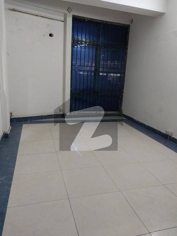 E-11 Beautiful 4 Bedrooms Flat Available Available For Rent