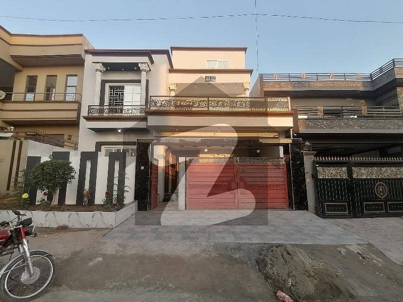 صنوبر سٹی اڈیالہ روڈ,راولپنڈی میں 5 کمروں کا 10 مرلہ مکان 3.1 کروڑ میں برائے فروخت۔