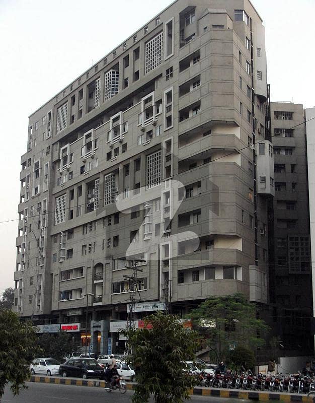 ایم ایم عالم روڈ گلبرگ,لاہور میں 11 کمروں کا 4 کنال عمارت 15.0 ارب میں برائے فروخت۔