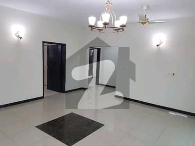 Spacious 10 Marla Flat Available For sale In Askari 10 - Sector F