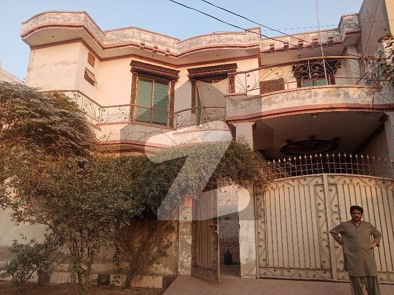 نشیمن کالونی ملتان میں 4 کمروں کا 5 مرلہ مکان 40.0 ہزار میں کرایہ پر دستیاب ہے۔