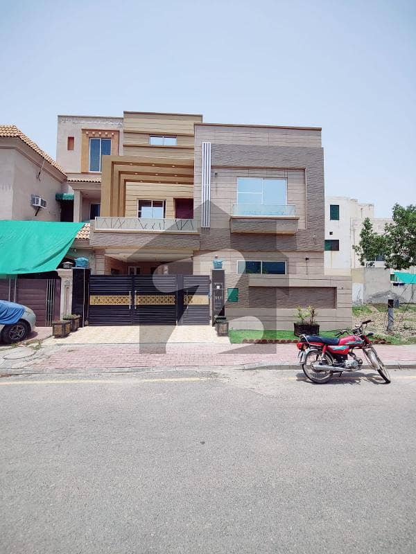 10 Marla LDA Approved Brand New Luxury House For Sale In Eastern Block Phase 1 Bahria Orchard Lahore.