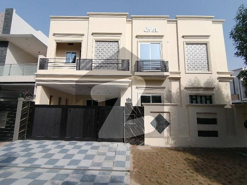 Premium Corner 9 Marla House Is Available For Sale In Multan