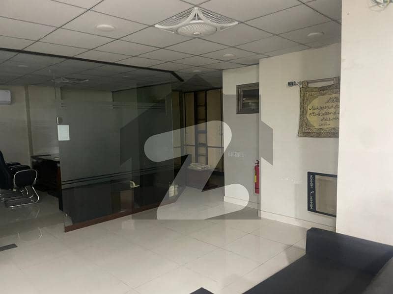 کلفٹن ۔ بلاک 9 کلفٹن,کراچی میں 1 کنال دفتر 17.49 کروڑ میں برائے فروخت۔