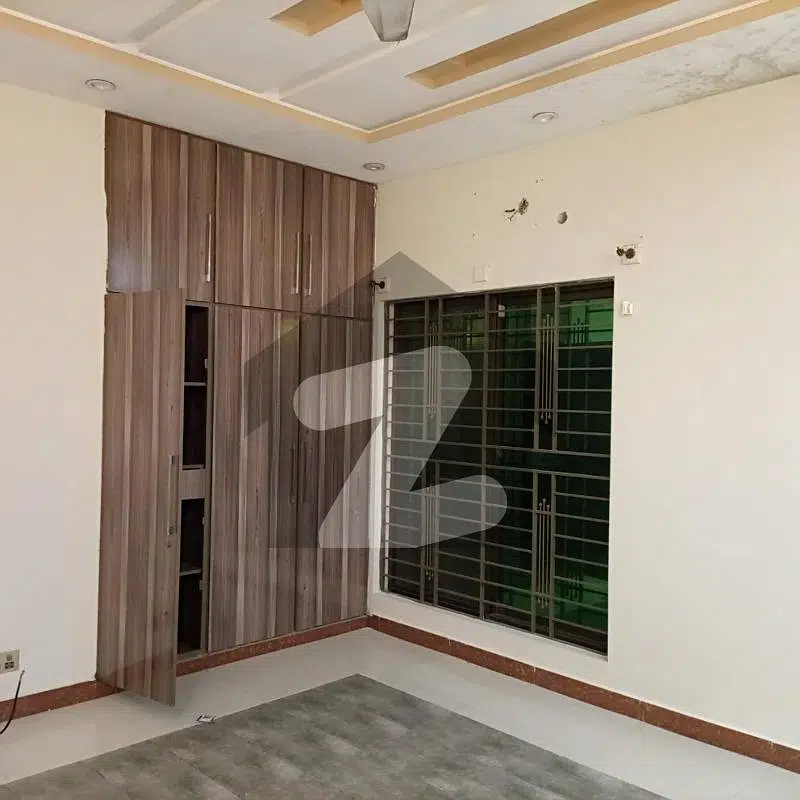Spacious 10 Marla Lower Portion For Rent In Gulmohar Block - Prime Location!