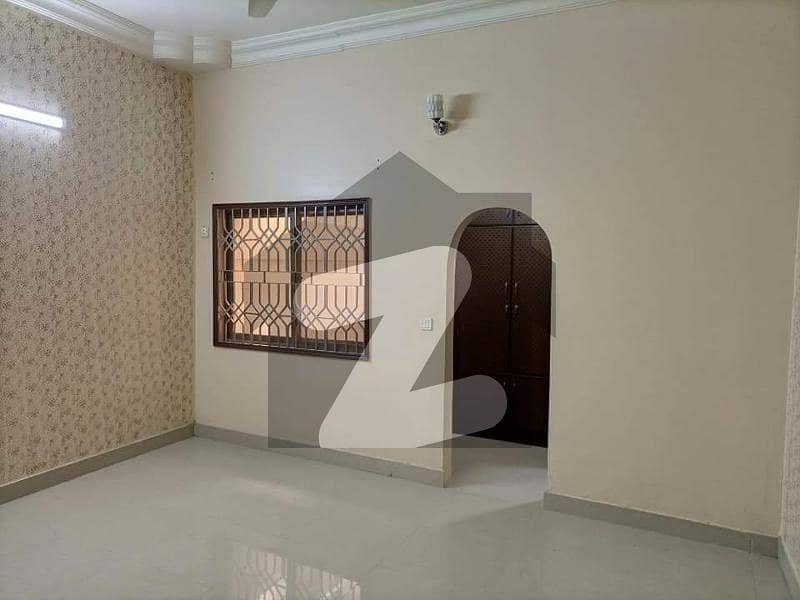کلفٹن ۔ بلاک 1 کلفٹن,کراچی میں 5 کمروں کا 12 مرلہ مکان 2.7 لاکھ میں کرایہ پر دستیاب ہے۔