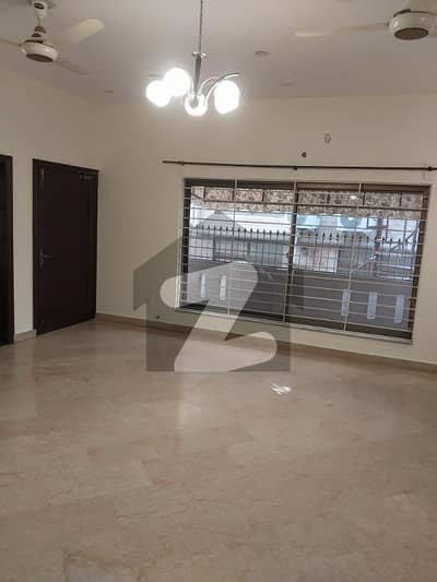 E-11 1 Kanal Double Storey 7 Beds 2 Kitchen House For Sale