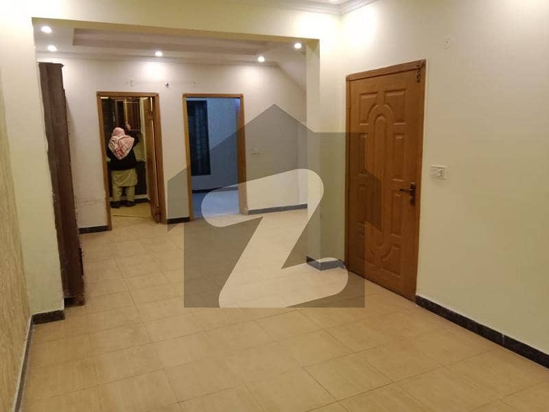 والٹن روڈ لاہور میں 3 کمروں کا 5 مرلہ مکان 2.9 کروڑ میں برائے فروخت۔