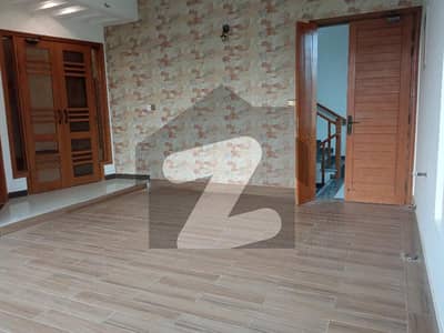 Portion Upper Floor 500 Yard Slightly Used Bungalow For Rent Available In DHA Phase 8