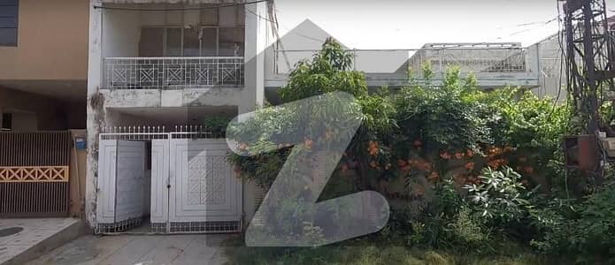 Buy A Centrally Located 10 Marla House In Allama Iqbal Town - Nishtar Block
