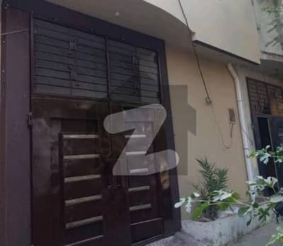 Prime Location House Spread Over 5 Marla In Tayab Town Available