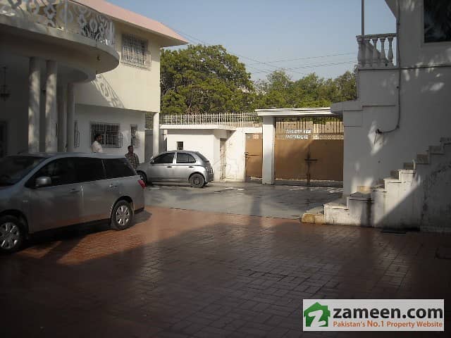 1000 S/y House Available For Rent In Head Offices Near Islamia College