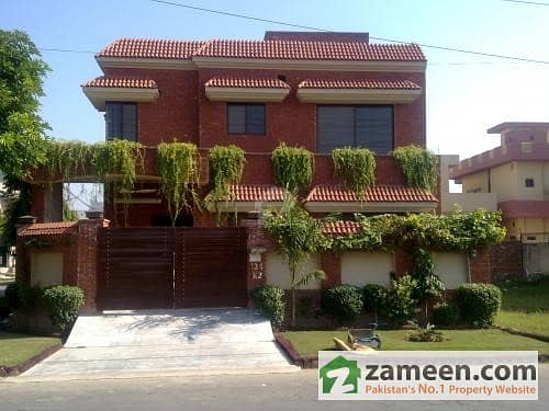 10. 5 Marla Corner House For Sale On 60 Feet Main Road
