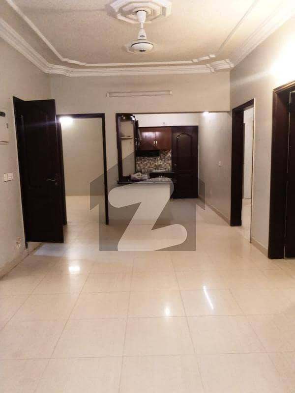 کے ڈی اے سکیم 1 کراچی میں 3 کمروں کا 9 مرلہ فلیٹ 4.75 کروڑ میں برائے فروخت۔