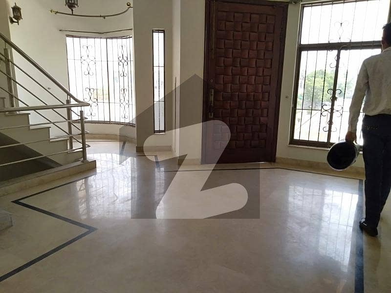 PRIME LOCTION ONE KANAL UPPER PORTION AVAILABLE FOR RENT IN DHA PHASE 1