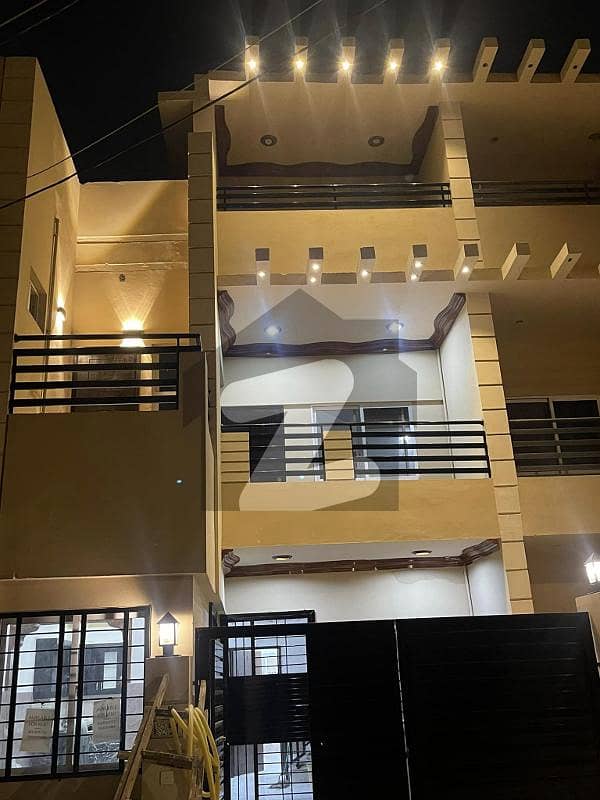 کنگز گارڈن گلستانِ جوہر,کراچی میں 4 کمروں کا 5 مرلہ مکان 2.2 کروڑ میں برائے فروخت۔