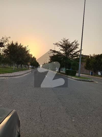 8 Marla Corner Plot for Sale in Bahria Orchard