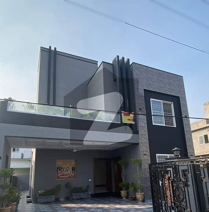 10 Marla House For Sale Available In Valencia Town Lahore