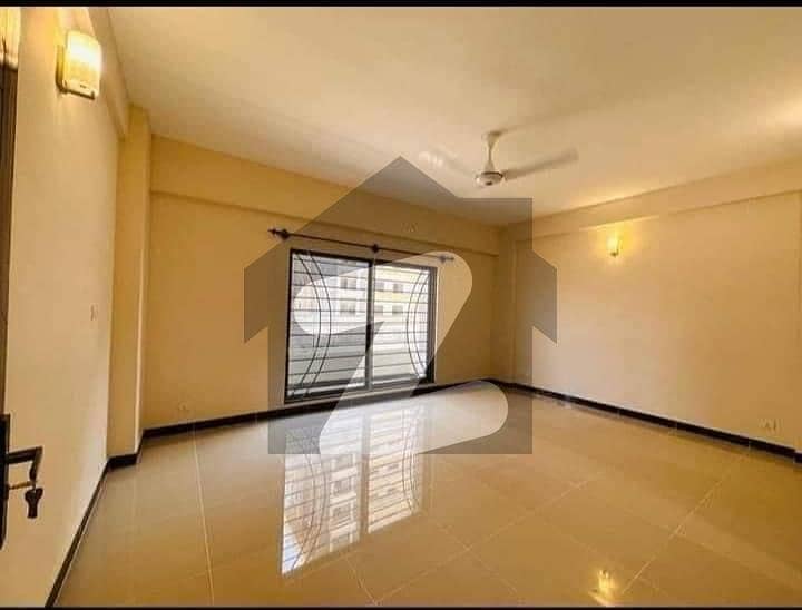 427 Yards Brigadier House Near Park & Mosque Available For Sale