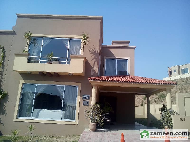 DHA Villa Barnd New 3 Bed Available  For Rent